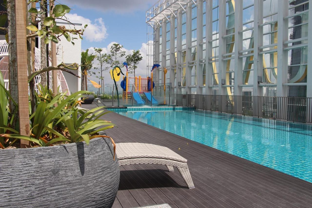 Suasana Residence By Nest Home Johor Bahru Exterior foto